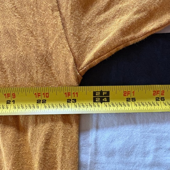 Fifth sun: Venice Beach Graphic Tee in Mustard - Picture 12 of 13